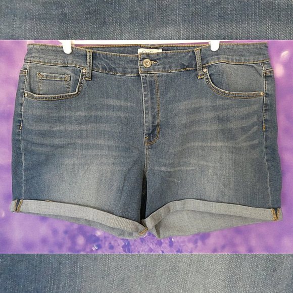 Jessica Simpson Forever Short Denim Shorts Size 24W - Picture 1 of 7